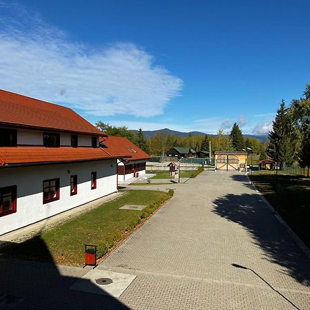 Erzsebet Szallo Izvoare  Exterior photo
